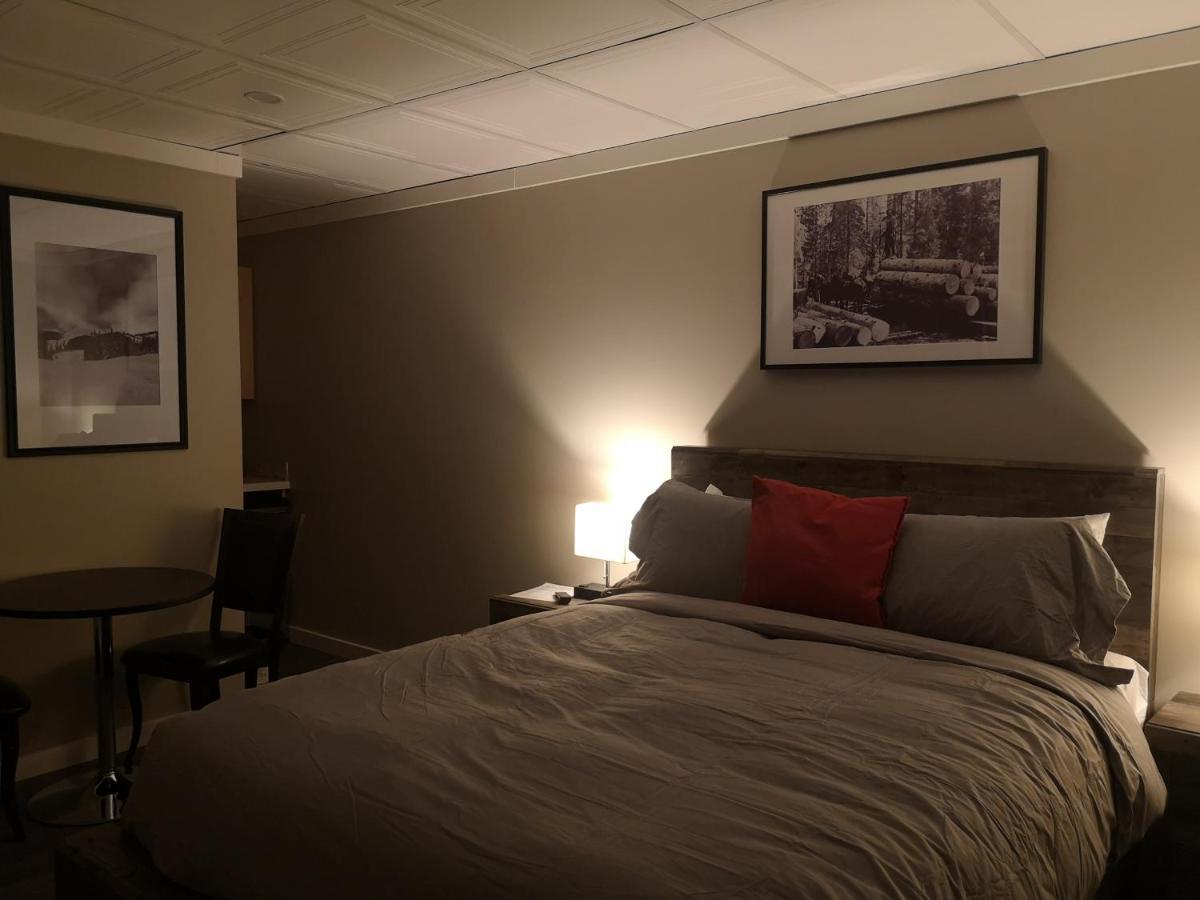 The Cache Hotel And Lodgings Golden Exterior foto